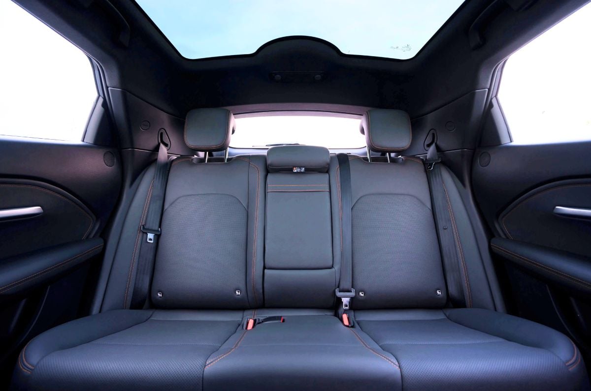 Vinfast VF6 rear seats 